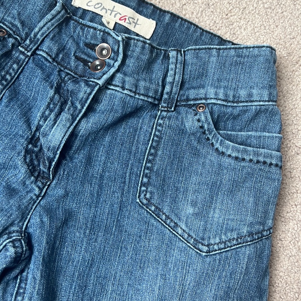 Contrast Denim Shorts - Picture 6 of 11